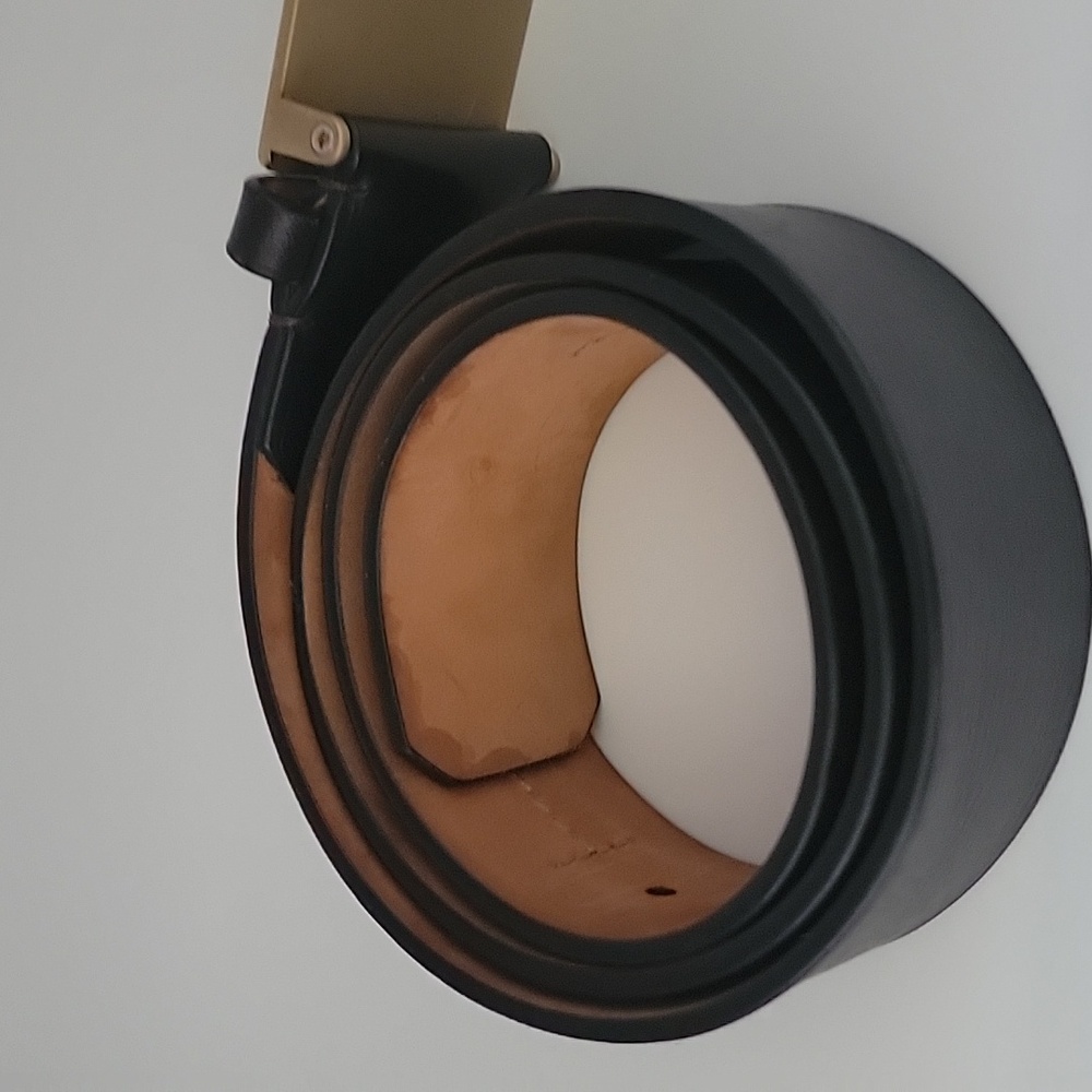 Louis Vuitton Black Belt with Brass Buckle Size 32 - Picture 3 of 10